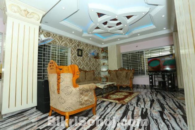 Flat for sale in Zindabazar 01768008209